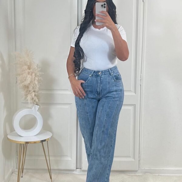 Autre photo du Jeans 3 lignes de chez Golden Boutique